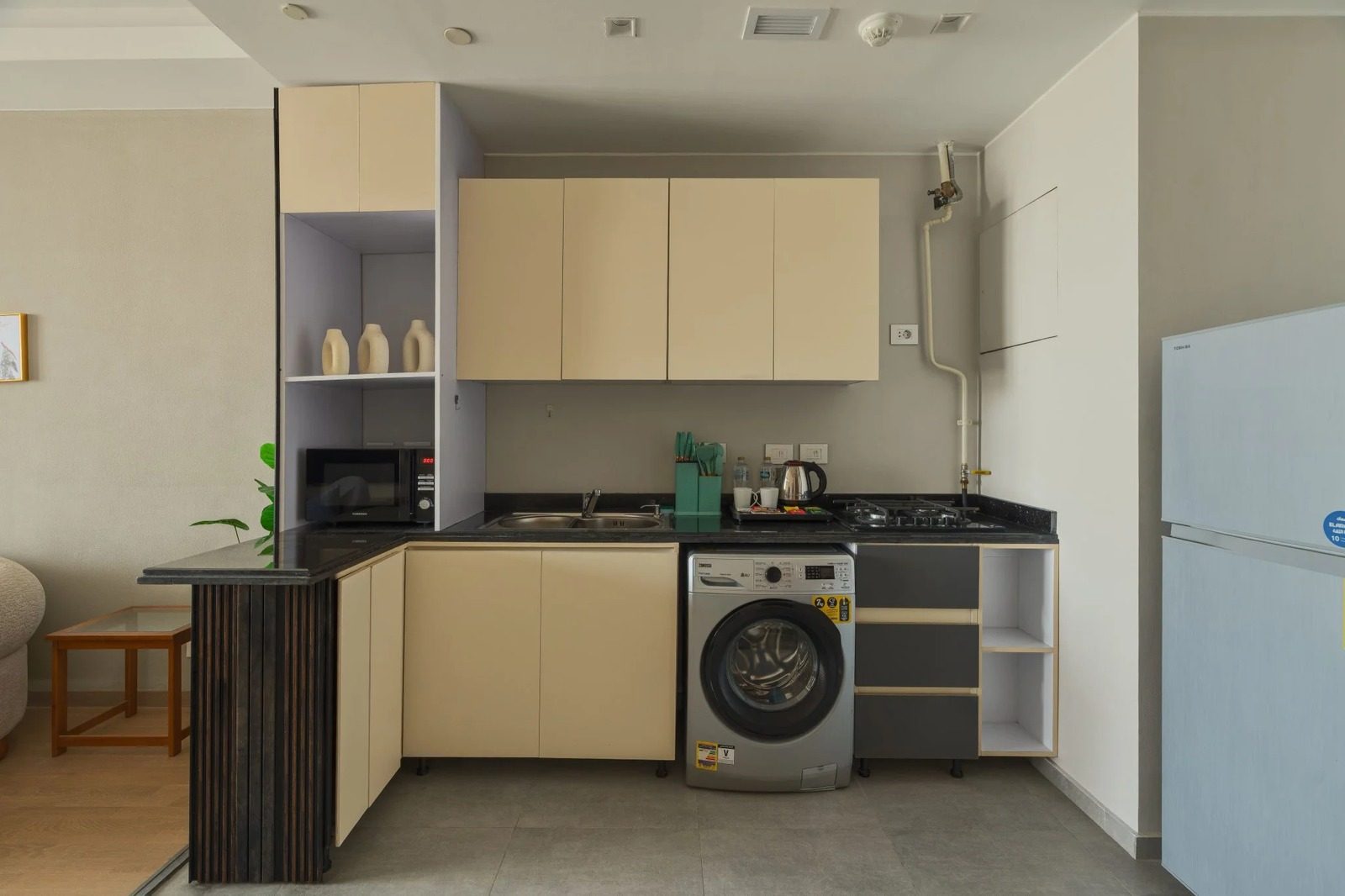 Serene Studio with Kitchen – Aeon Towers, Sheikh Zayed — Full Kitchen in Aeon Towers, Sheikh Zayed City, Egypt
