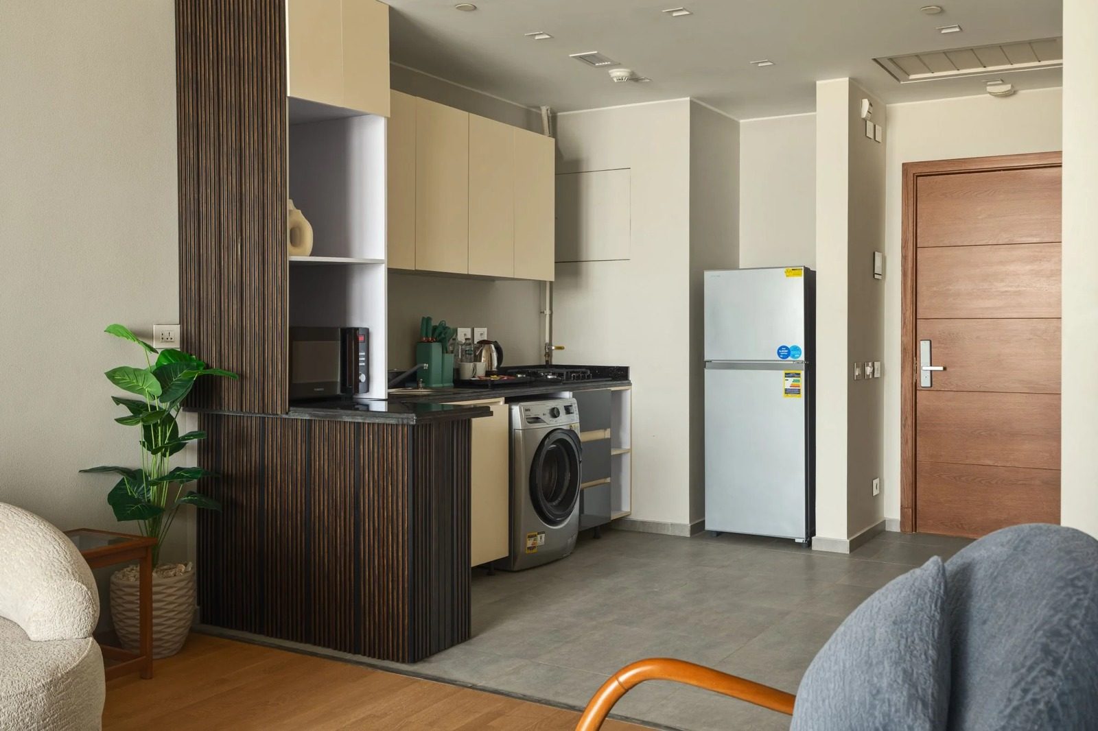 Serene Studio with Kitchen – Aeon Towers, Sheikh Zayed — Full Kitchen in Aeon Towers, Sheikh Zayed City, Egypt — photo 3