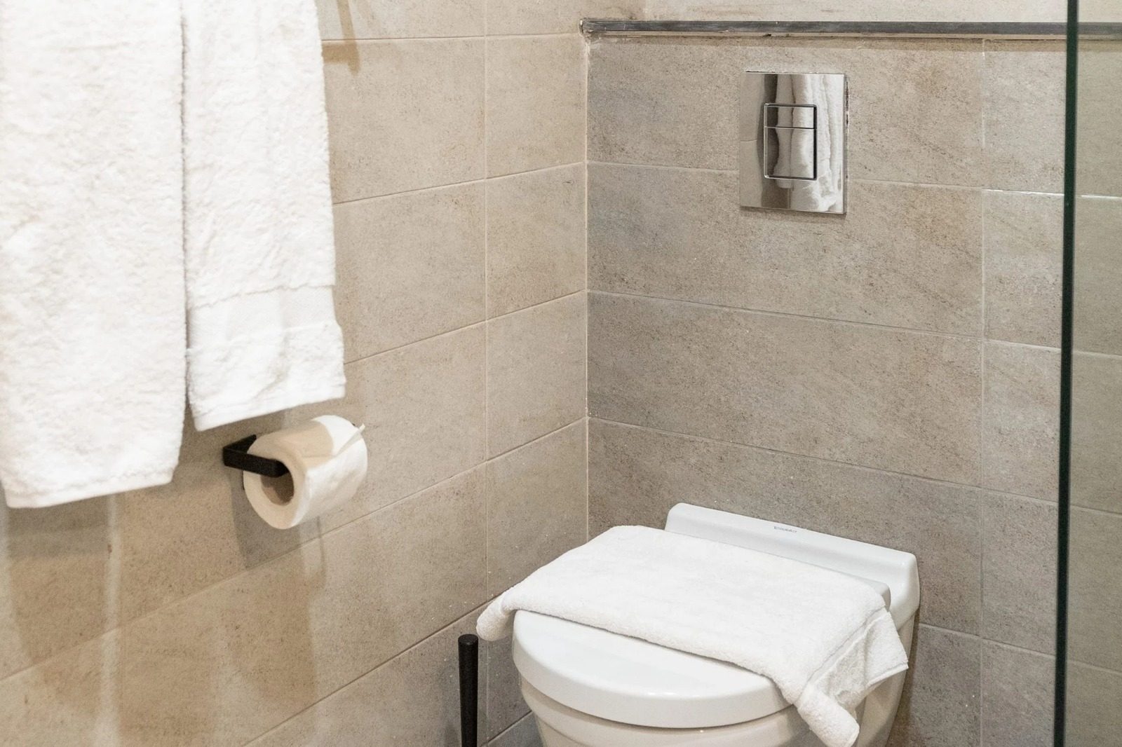 Studio with Balcony – Downtown Cairo — Full bathroom 1 in Downtown Cairo, a short walk to Talaat Harb Square and Tahrir Square, Egypt — photo 3