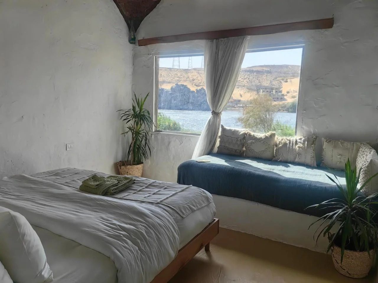 Triple Room – Nile View – Nubian Guesthouse, Aswan — Bedroom 1 in Nubian village on the West Bank of the Nile, Aswan, Egypt — photo 3