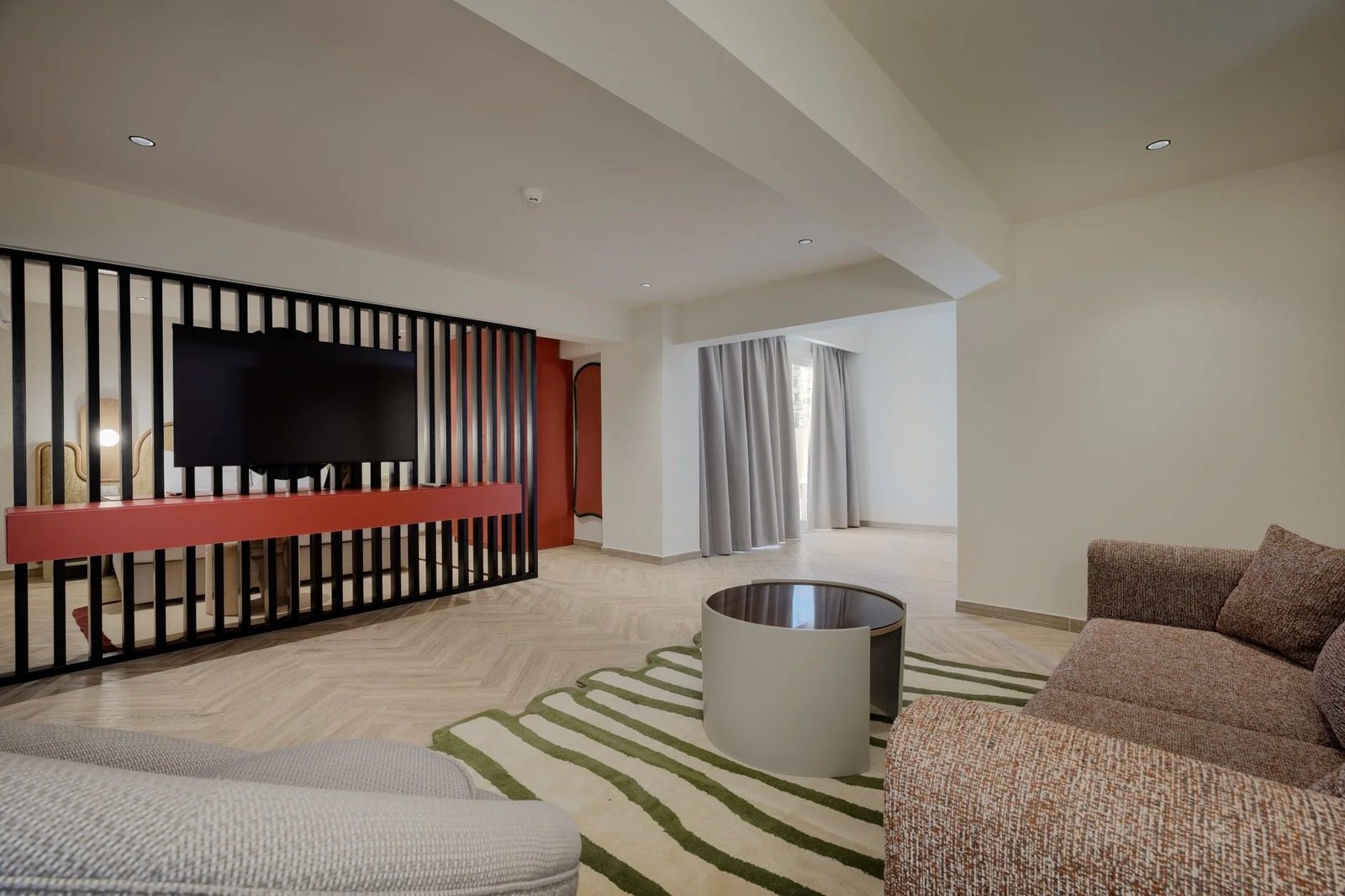 Deluxe 1BR Suite – Giza — Living Room in Near Orman Botanical Garden & Giza Zoo, off Nile St, Giza, Egypt — photo 2