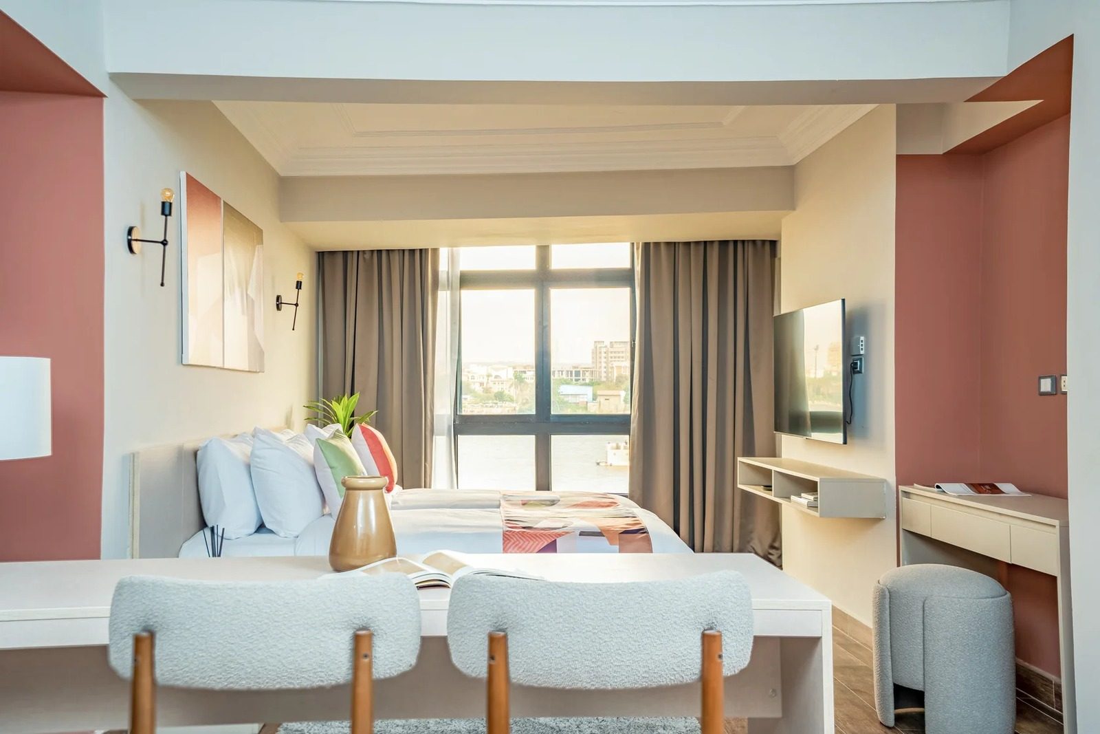 Elegant Studio – Partial Nile View – Giza — Bedroom 1 in Giza Nile side, near Orman Botanical Garden & Cairo University, Egypt