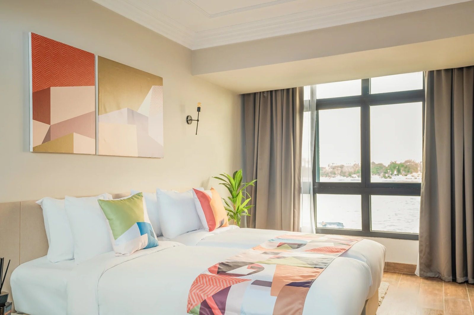 Elegant Studio – Partial Nile View – Giza — Bedroom 1 in Giza Nile side, near Orman Botanical Garden & Cairo University, Egypt — photo 2