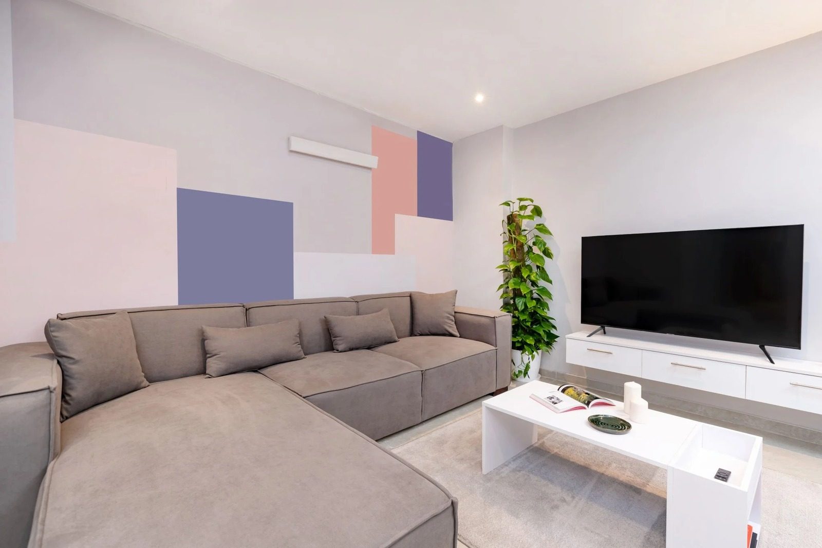 3BR Apartment – near the Pyramids — Living Room in Haram district, Giza — near the Pyramids and the Grand Egyptian Museum, Egypt