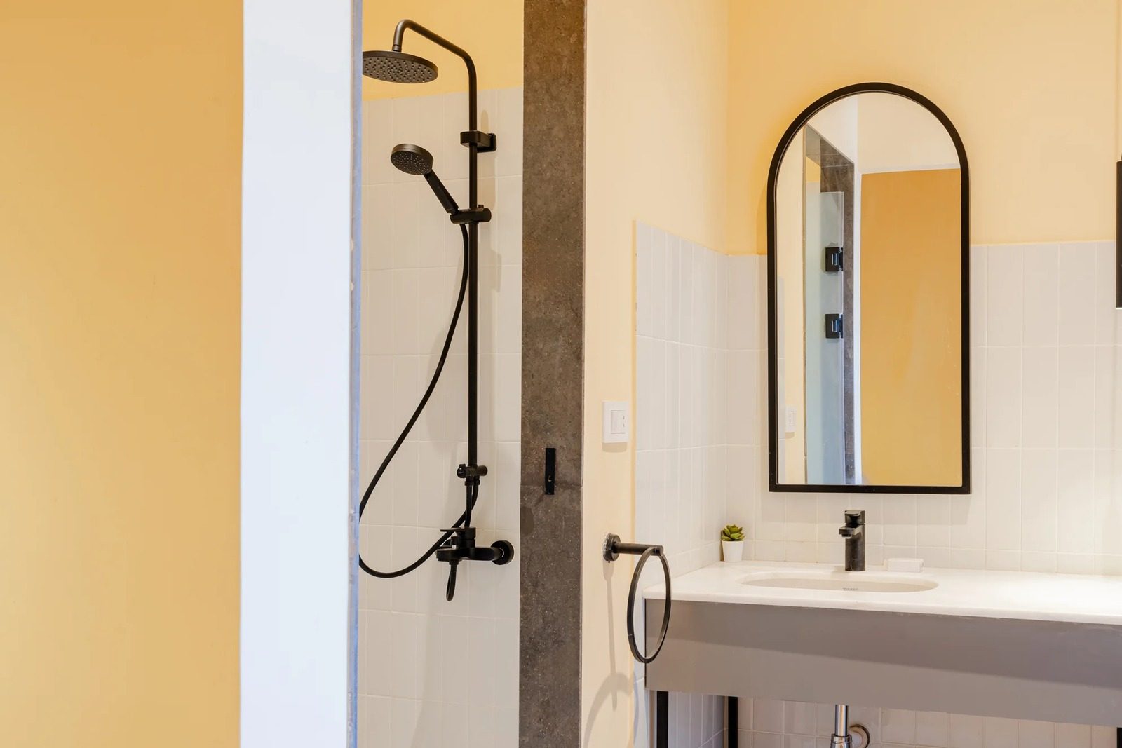 1BR Apartment – Alexandria — Full bathroom 1 in Nabi Daniel St, central Alexandria — near Raml Station and the Corniche, Egypt