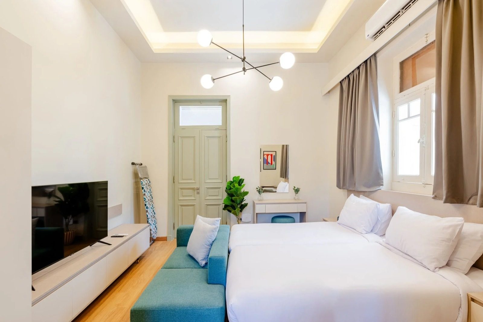 Modern Studio – Zamalek — Bedroom 1 in Zamalek, Cairo, Egypt — photo 2
