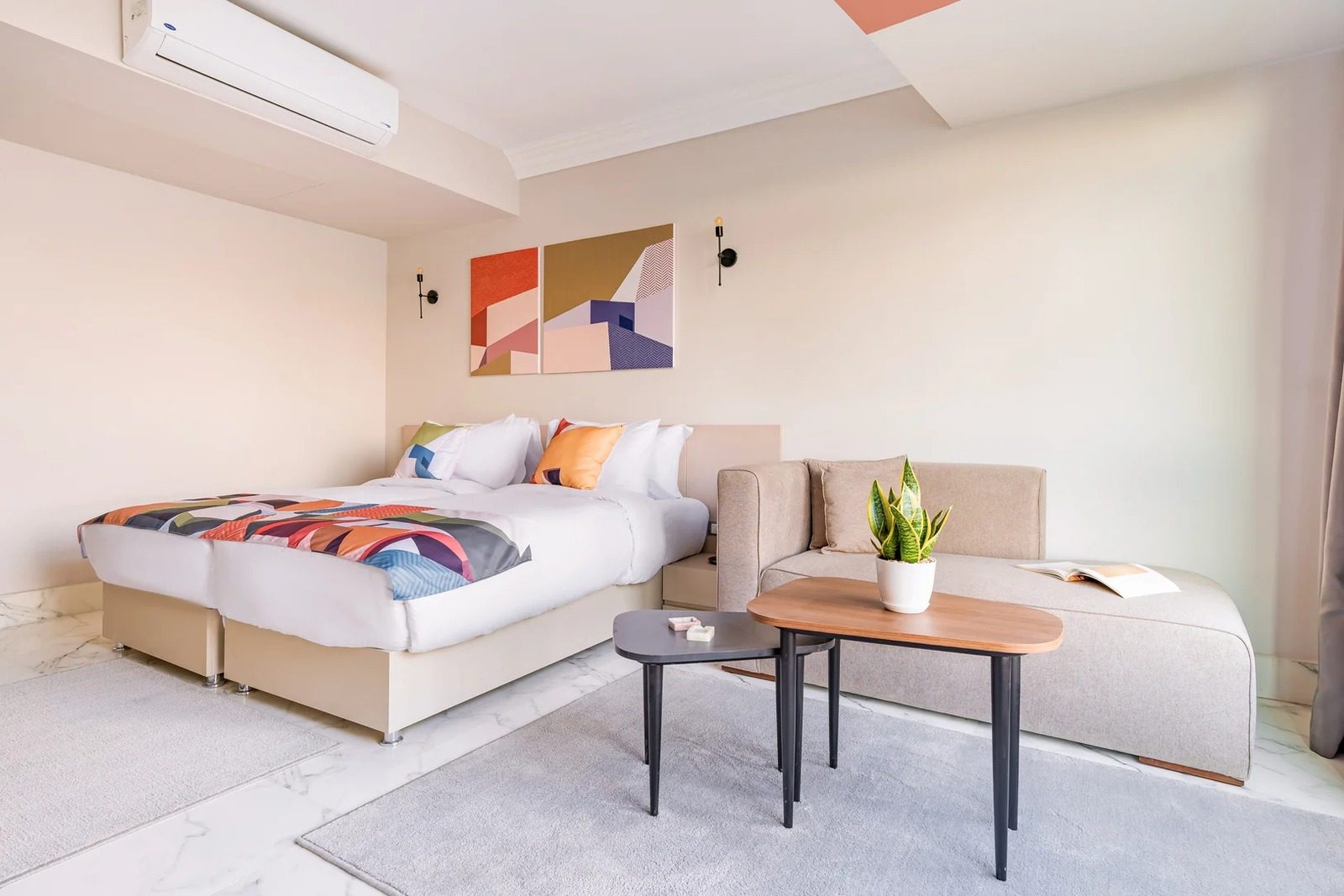 Bright Studio – Partial Nile View – Giza — Living Room in Giza Nile side, near Orman Botanical Garden & Cairo University, Egypt