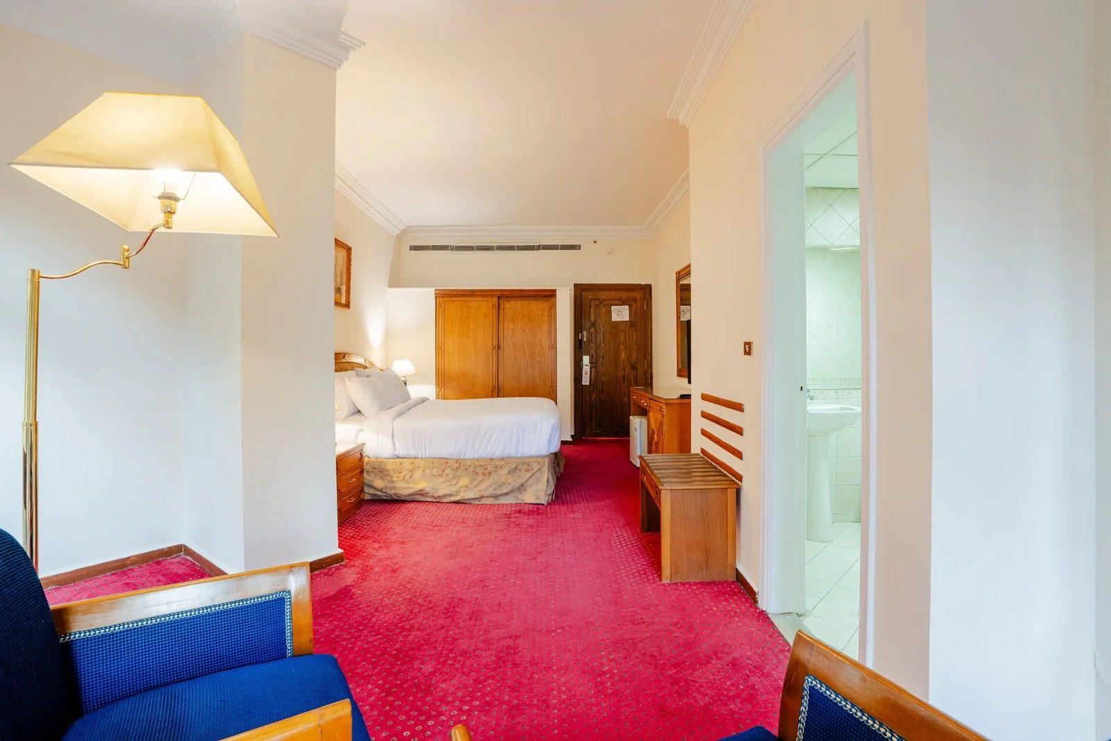 Standard King Room – City View – Nile-side Hotel, Zamalek — Bedroom 1 in Nile side of Zamalek, Cairo, Egypt — photo 2