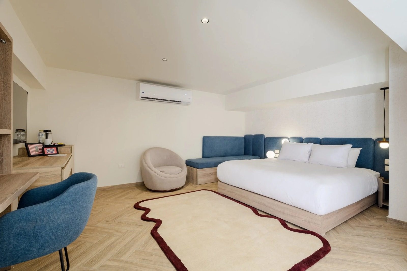 Studio with Sofa – Giza — Bedroom 1 in Near Orman Botanical Garden & Giza Zoo, off Nile St, Giza, Egypt — photo 2