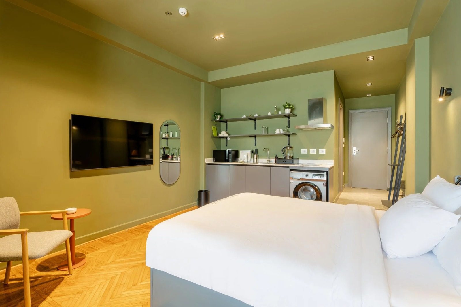 King Studio – Downtown Cairo — Bedroom 1 in Downtown Cairo, a short walk to Talaat Harb Square and Tahrir Square, Egypt — photo 3