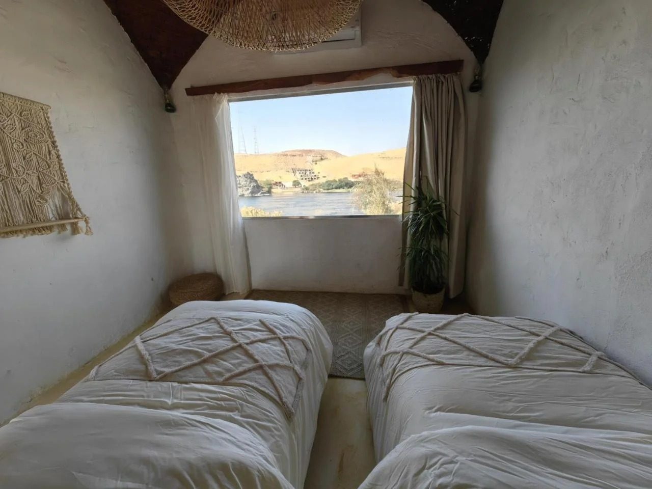 Double Room – Nile View – Nubian Guesthouse, Aswan — Bedroom 1 in Nubian village on the West Bank of the Nile, Aswan, Egypt — photo 2