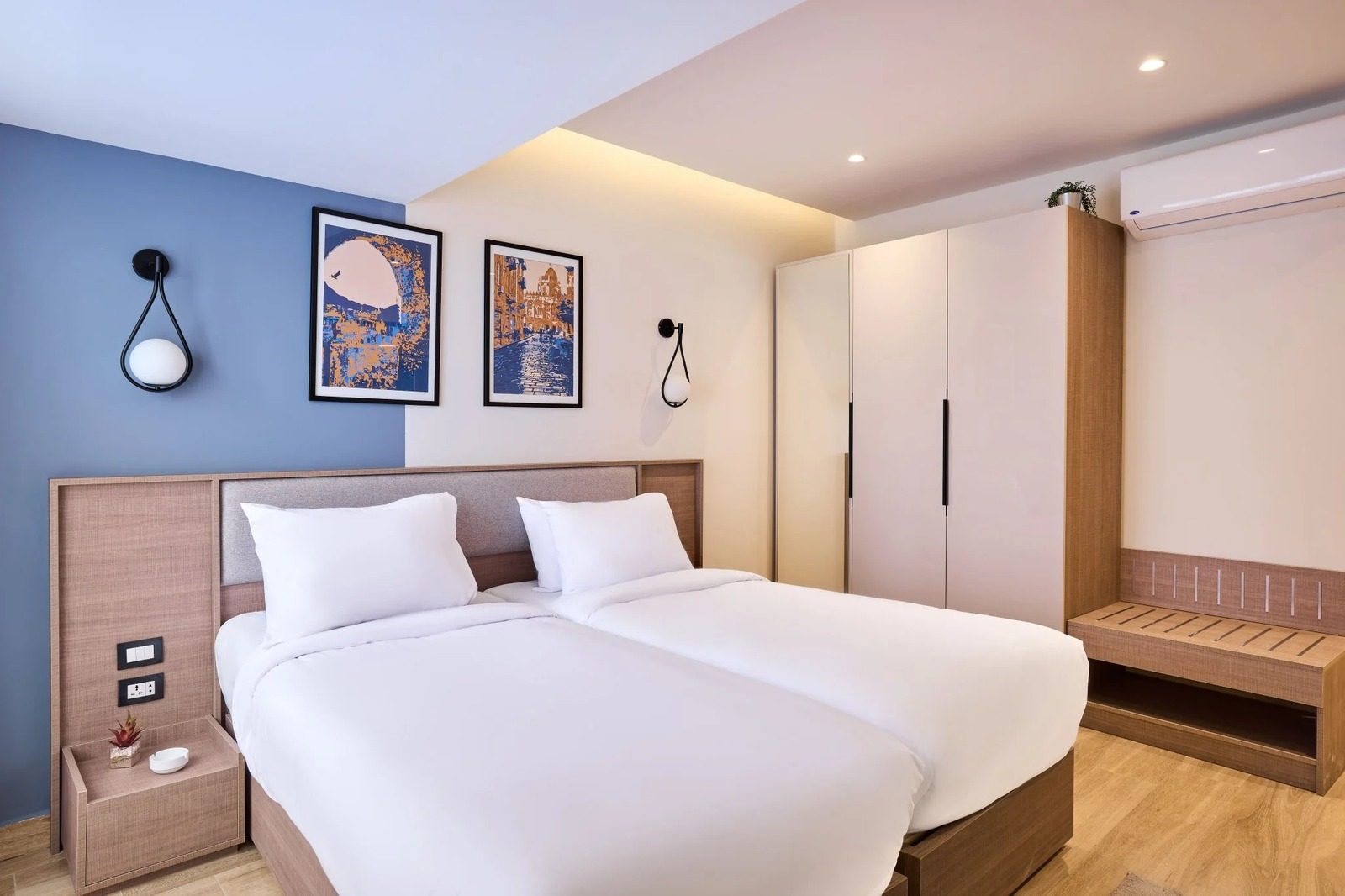 Serene High-Floor Studio – City View – Giza — Bedroom 1 in Giza Nile side, near Orman Botanical Garden & Cairo University, Egypt