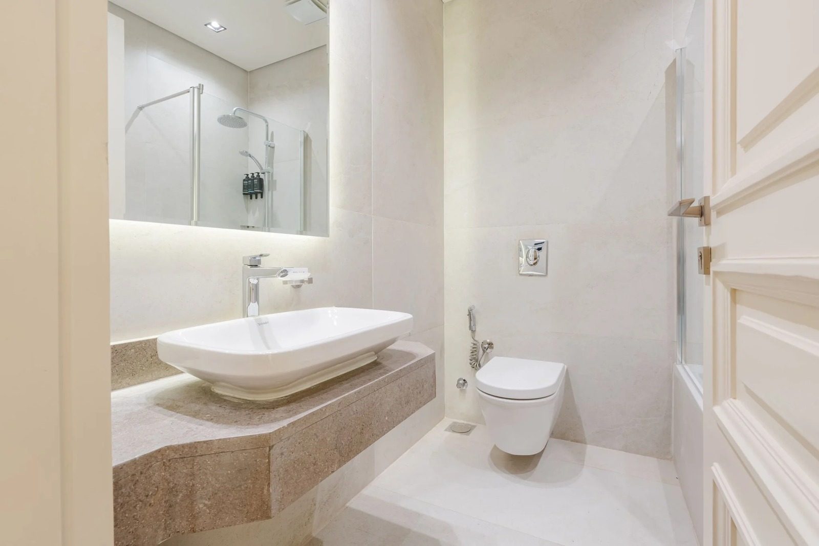 Modern 2BR Apartment – City View – Zamalek — Full bathroom 1 in Zamalek, Cairo, Egypt
