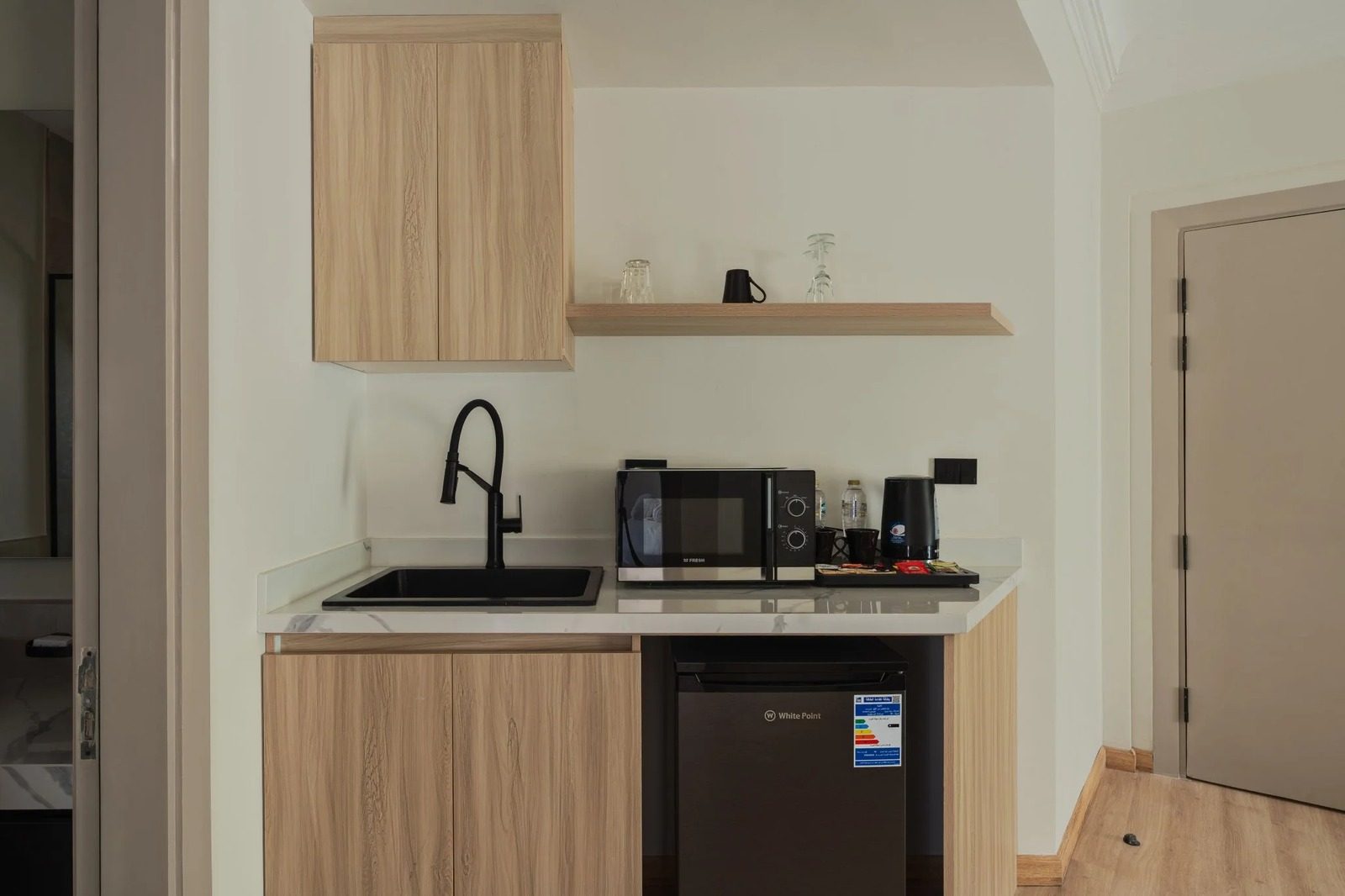 1BR Apartment with Balcony & Kitchenette – Zamalek — Full Kitchen in Zamalek, next to the Lebanese Embassy, Egypt — photo 3