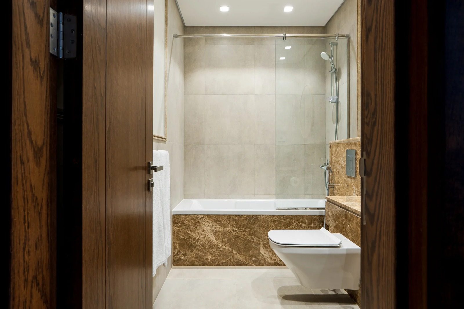 Warm 2BR Apartment with Kitchen – Aeon Towers, Sheikh Zayed — Full bathroom 2 in Aeon Towers, Sheikh Zayed City, Egypt