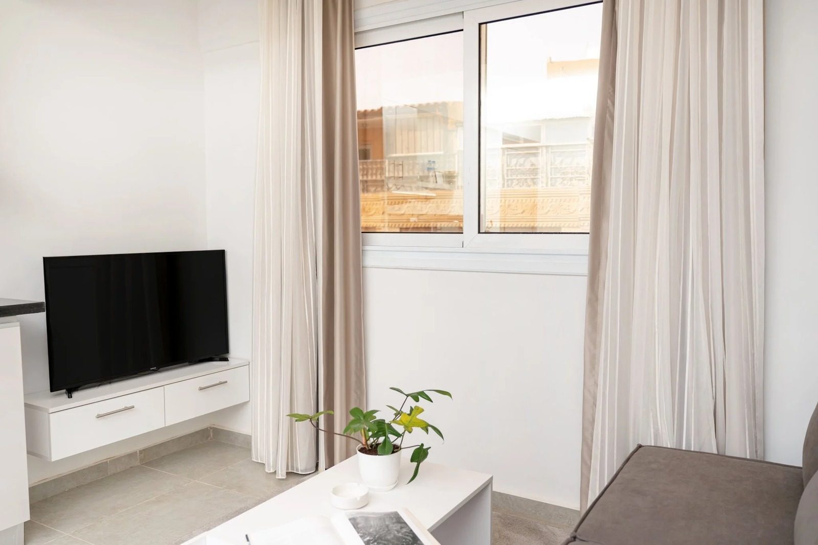 Modern 1BR Apartment – near the Pyramids — Living Room in Haram district, Giza — near the Pyramids and the Grand Egyptian Museum, Egypt — photo 2