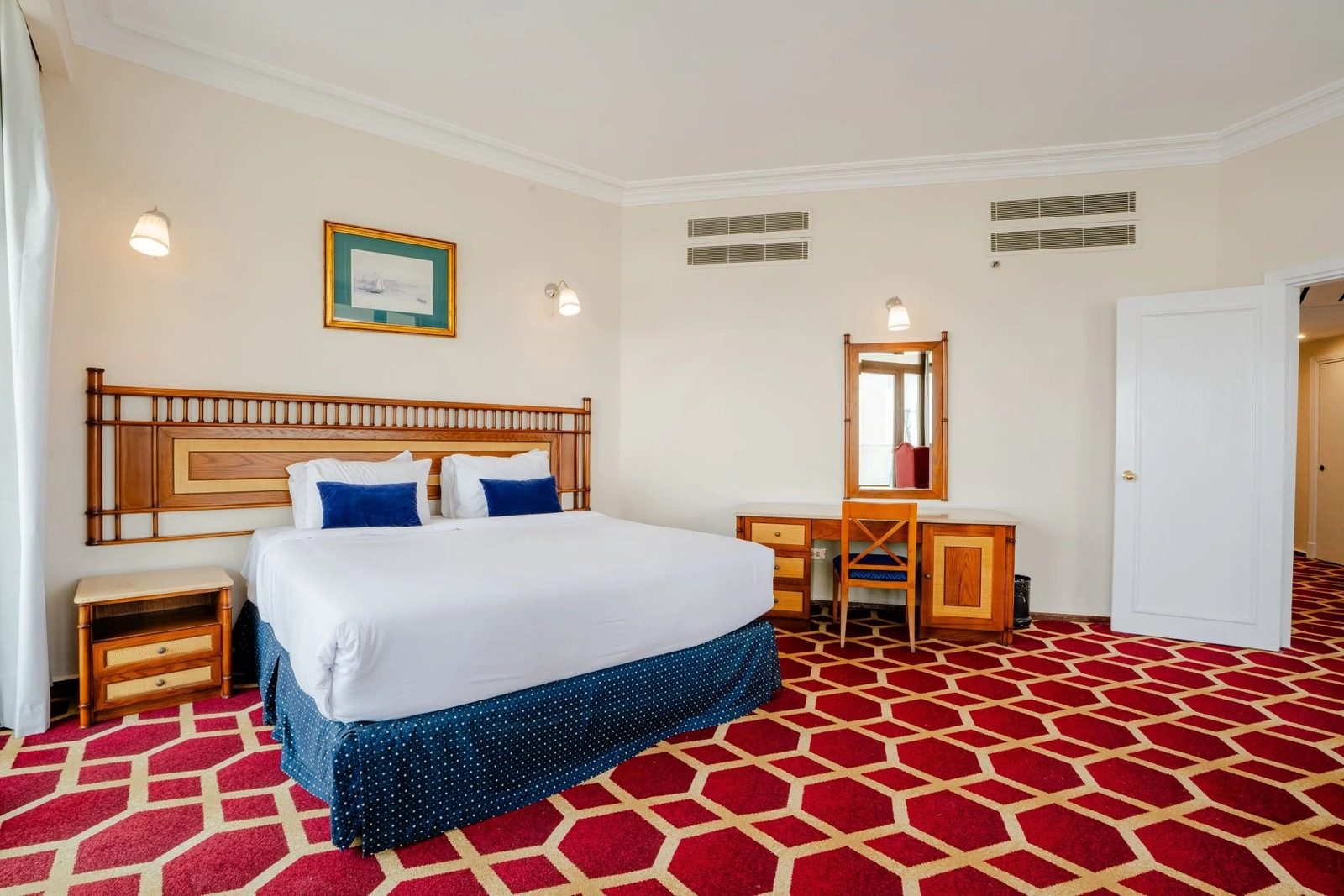 1BR Royal Suite – Nile View – Nile-side Hotel, Zamalek — Bedroom 1 in Nile side of Zamalek, Cairo, Egypt