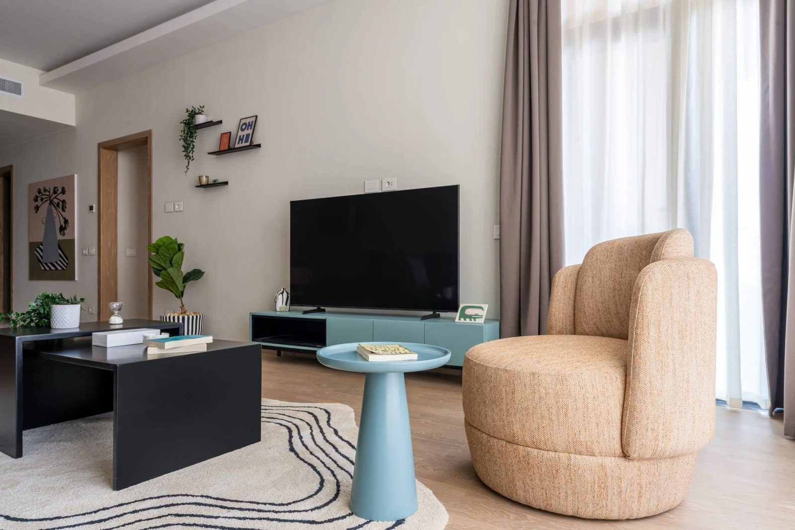 Classic 2BR Apartment with Kitchen – Aeon Towers, Sheikh Zayed — Living Room in Aeon Towers, Sheikh Zayed City, Egypt — photo 3