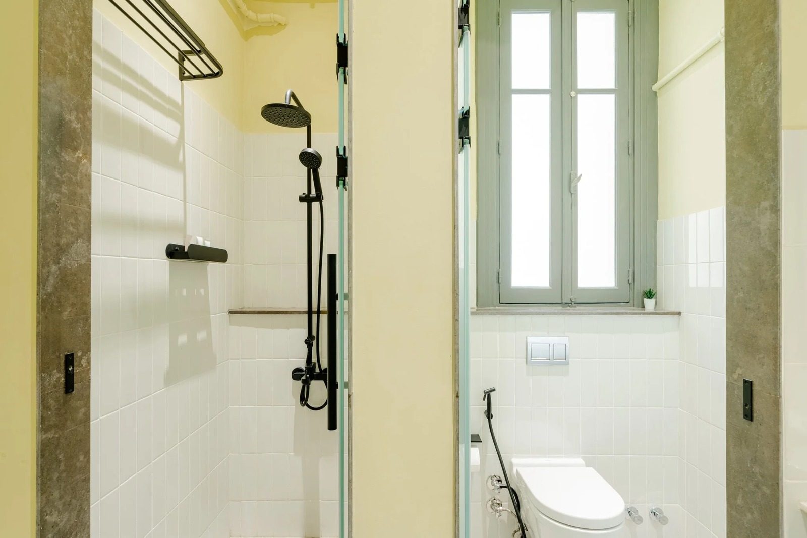 Modern 2BR Apartment – City View – Alexandria — Full bathroom 2 in Nabi Daniel St, central Alexandria — near Raml Station and the Corniche, Egypt — photo 2