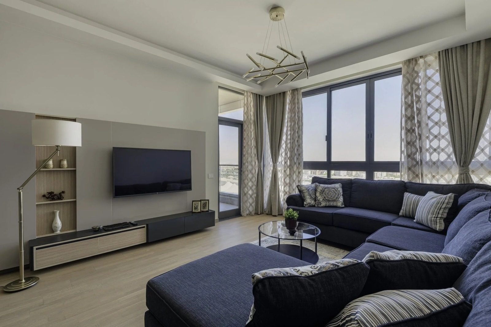Airy 2BR Apartment with Kitchen – Aeon Towers, Sheikh Zayed — Living Room in Aeon Towers, Sheikh Zayed City, Egypt — photo 2