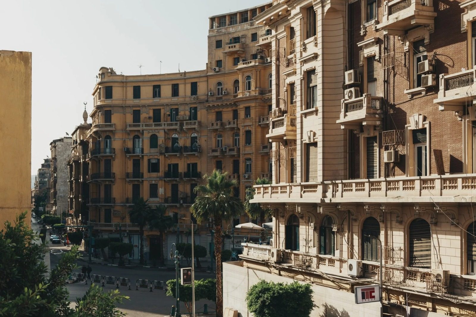 Deluxe Junior Suite – Downtown Cairo — Neighbourhood Preview in Downtown Cairo, near Tahrir Square and Talaat Harb St, Egypt — photo 2