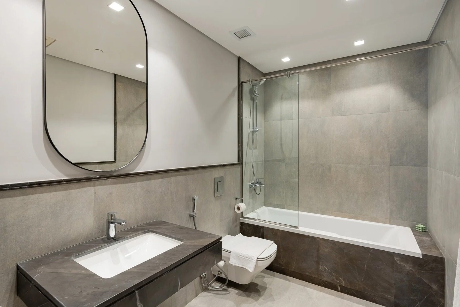 Stylish 2BR Apartment with Kitchen – Aeon Towers, Sheikh Zayed — Full bathroom 1 in Aeon Towers, Sheikh Zayed City, Egypt