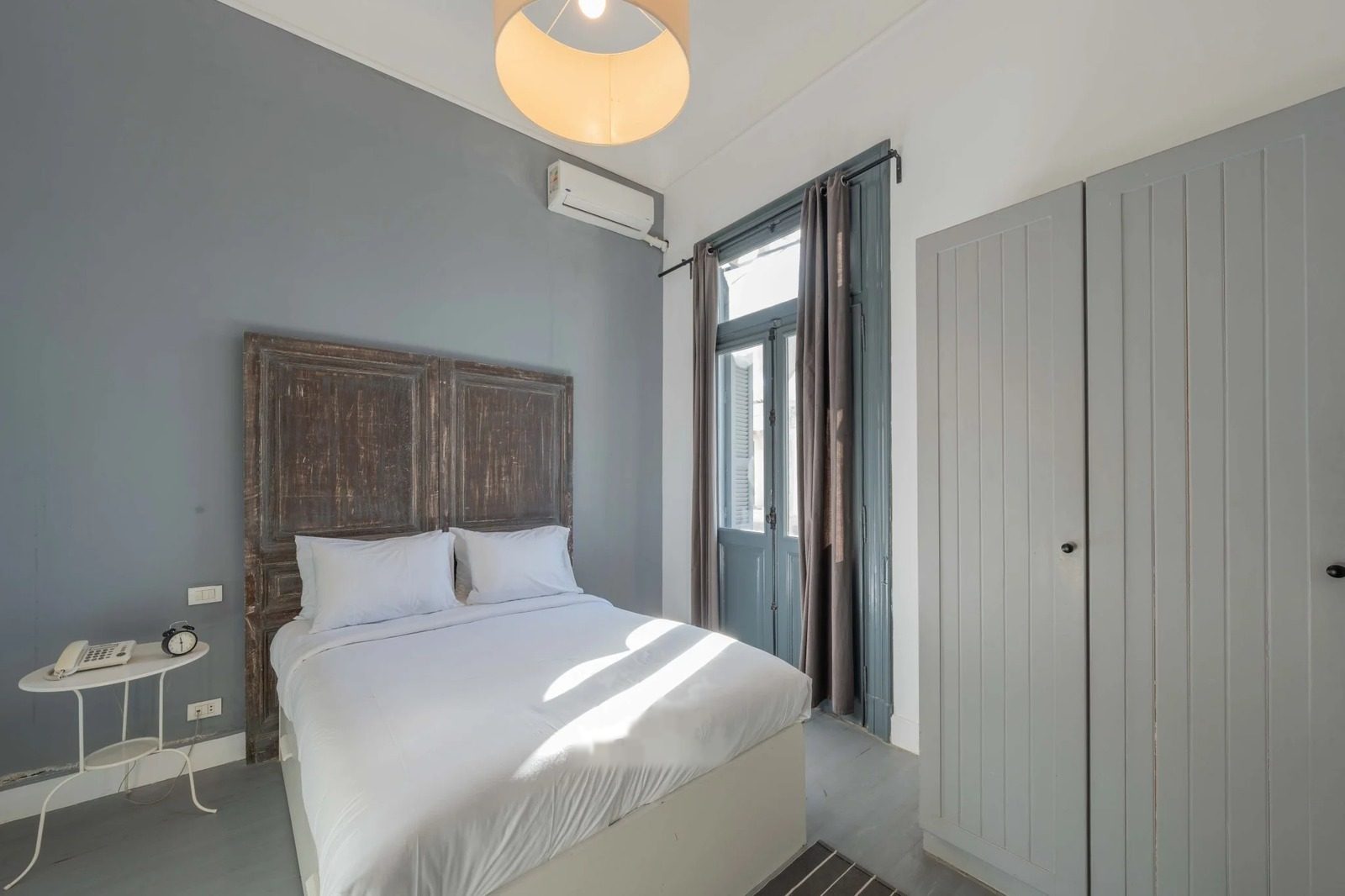 1BR Apartment – Sea View – Alexandria — Bedroom 1 in Central Alexandria Corniche, near Raml Station and Saad Zaghloul Square, Egypt