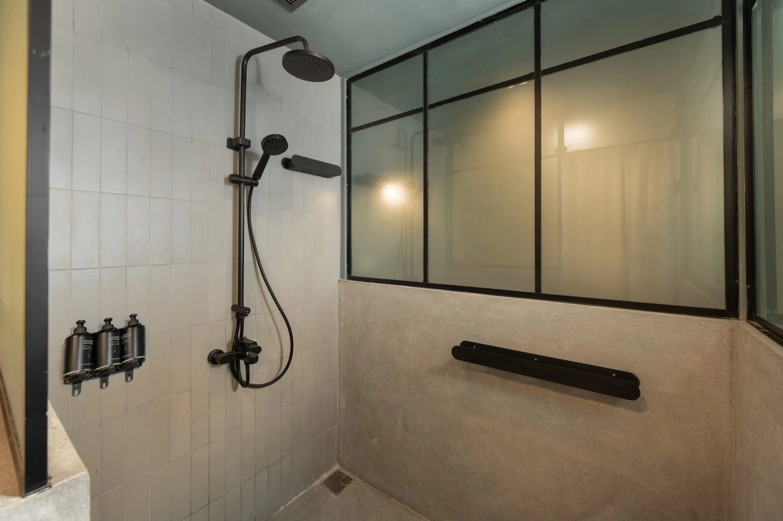 1BR Suite – Sea View – Alexandria — Full bathroom 1 in Central Alexandria Corniche, near Raml Station and Saad Zaghloul Square, Egypt