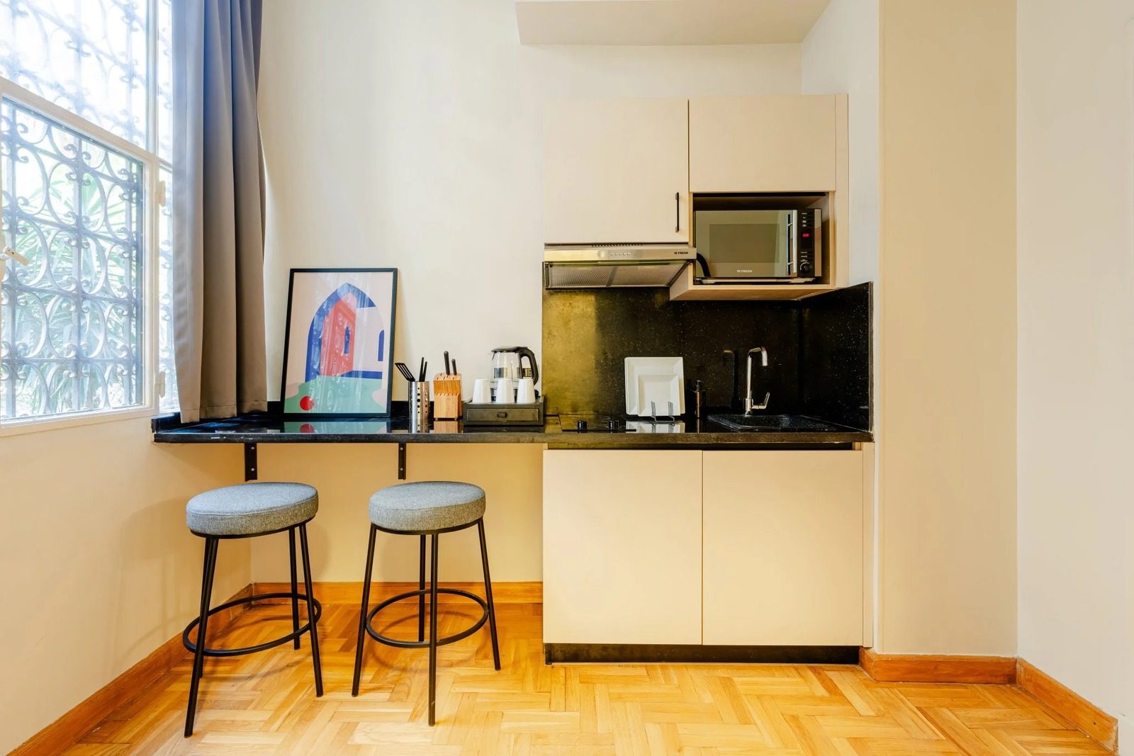 Bright 1BR Apartment – Zamalek — Full Kitchen in Zamalek, Cairo, Egypt