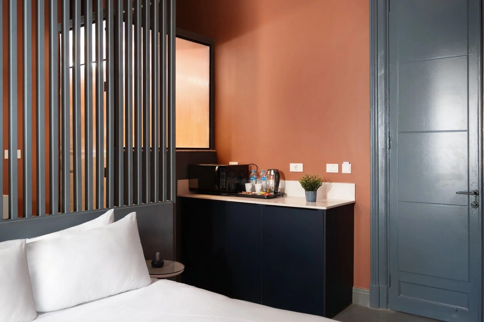 Bright Studio – City View – Downtown Cairo — Bedroom 1 in Downtown Cairo, near Talaat Harb Square, Egypt — photo 3