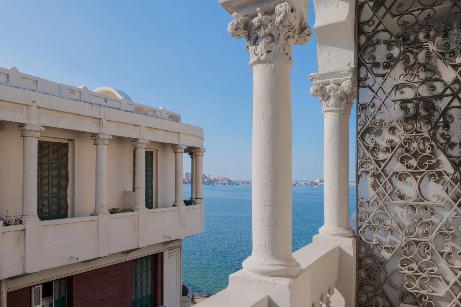 Bright 1BR Apartment – City View – Alexandria — Neighbourhood Preview in Central Alexandria Corniche, near Raml Station and Saad Zaghloul Square, Egypt