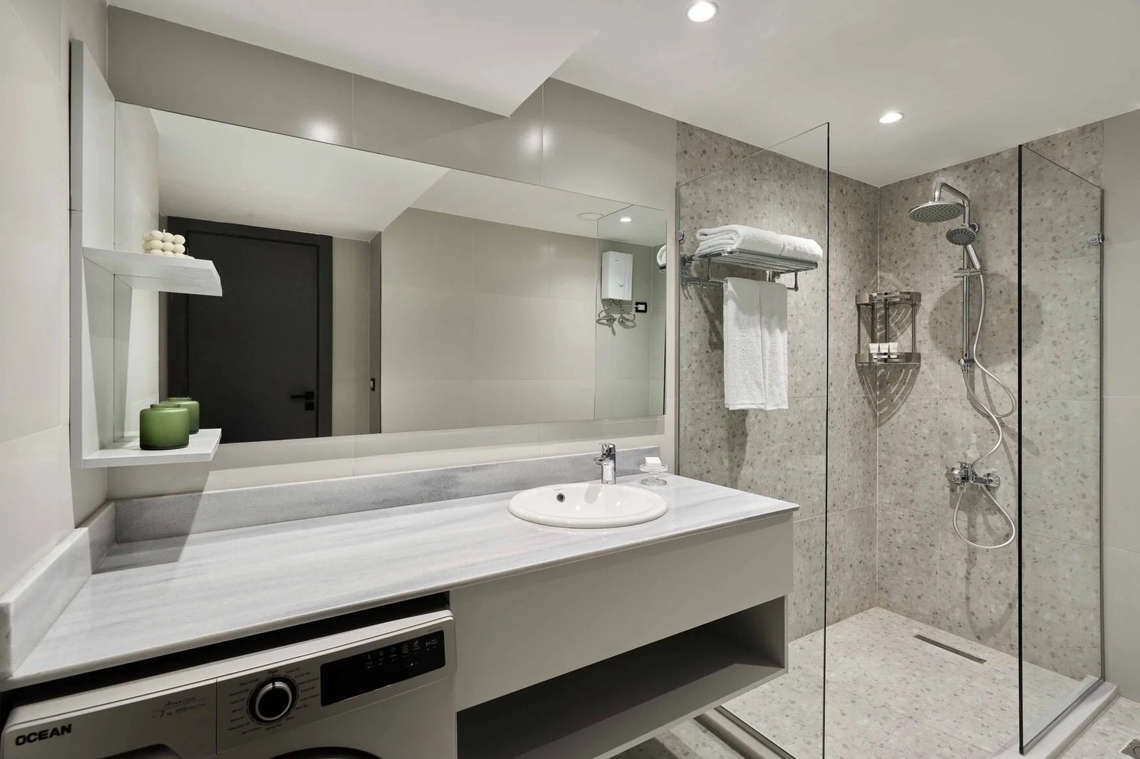 Studio – Nile View – Giza — Full bathroom 1 in Giza Nile side, near Orman Botanical Garden & Cairo University, Egypt