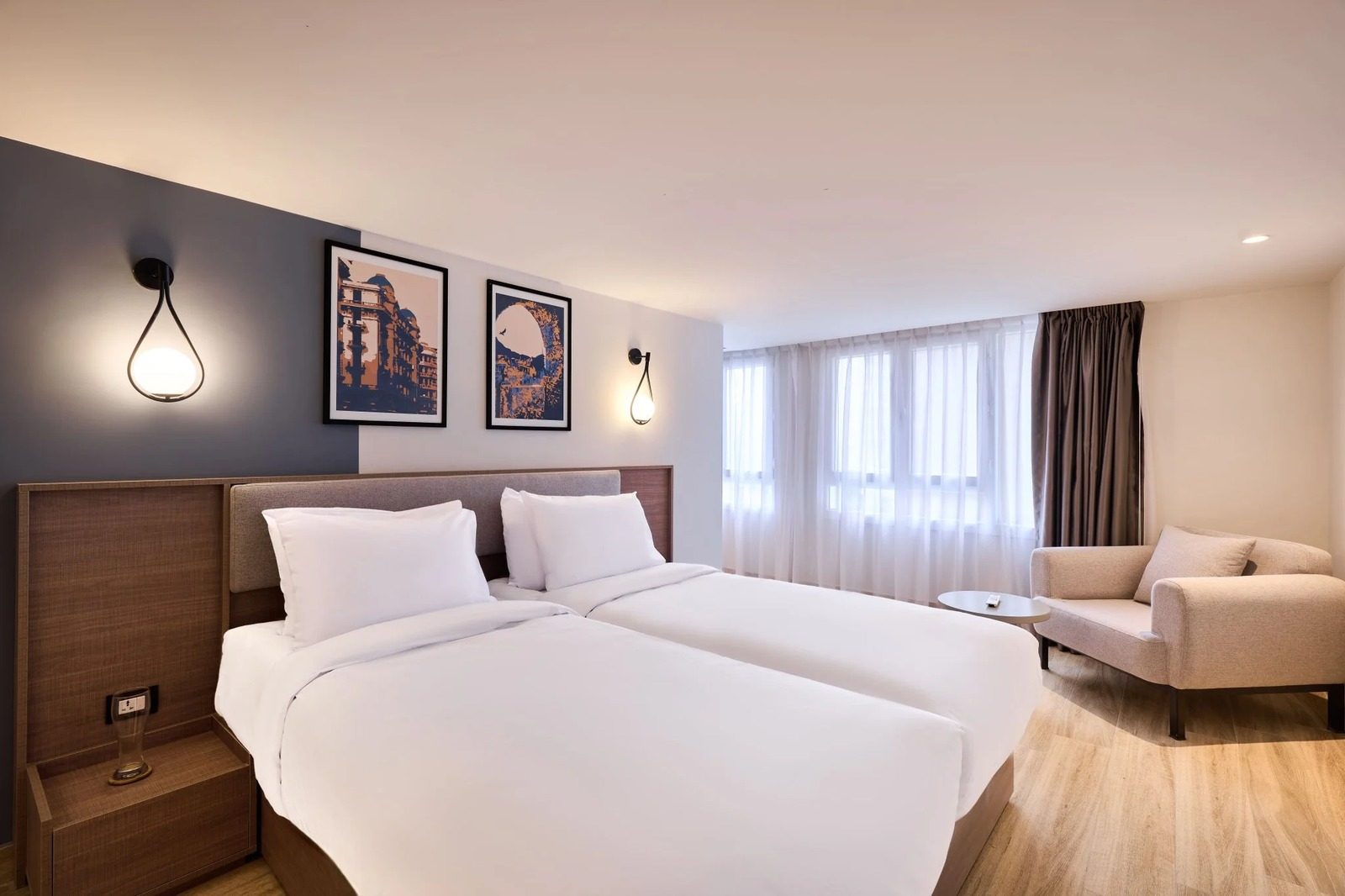 Warm High-Floor Studio – City View – Giza — Bedroom 1 in Giza Nile side, near Orman Botanical Garden & Cairo University, Egypt