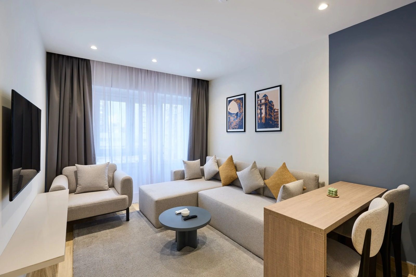 Stylish High-Floor Studio – City View – Giza — Living Room in Giza Nile side, near Orman Botanical Garden & Cairo University, Egypt