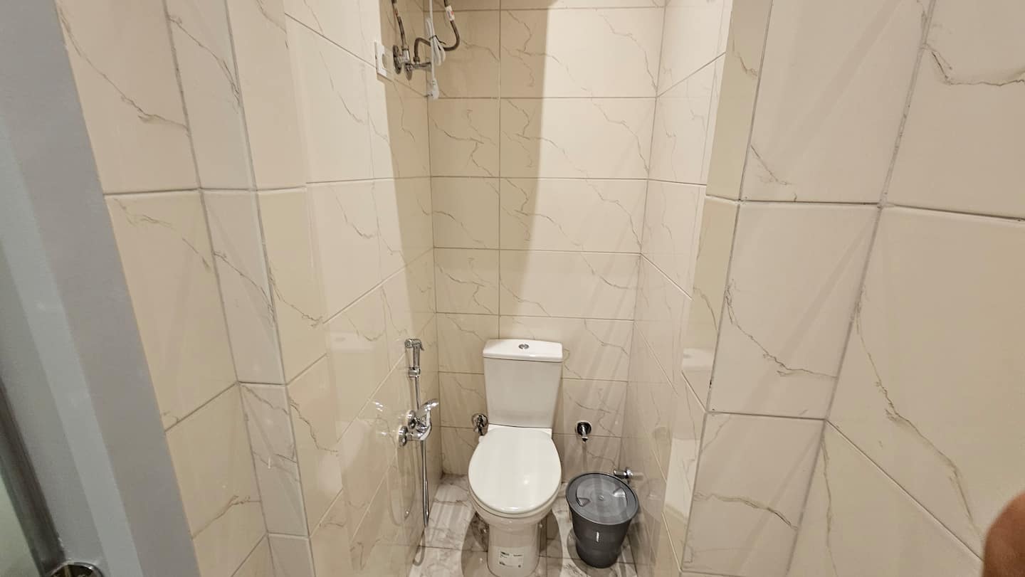 DHB STAYS | High Floor 1BR Downtown | B-602 — Full bathroom 1 in Downtown Cairo (Marouf), Cairo Governorate, Egypt, Egypt — photo 2
