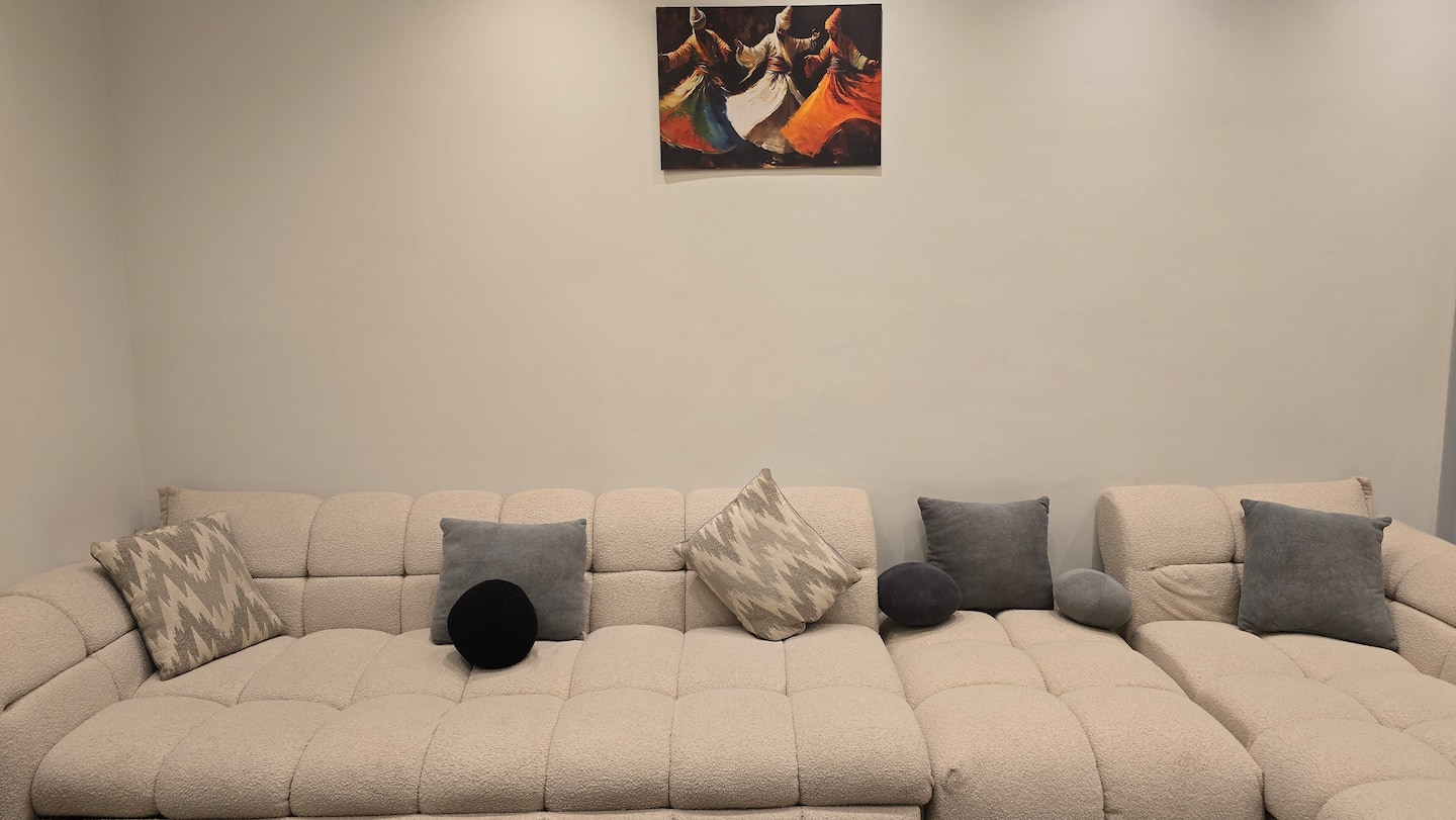 DHB STAYS | Luxury 2BR Qasr El Nil | G-304 — Living Room in Downtown Cairo (Marouf), Cairo Governorate, Egypt, Egypt