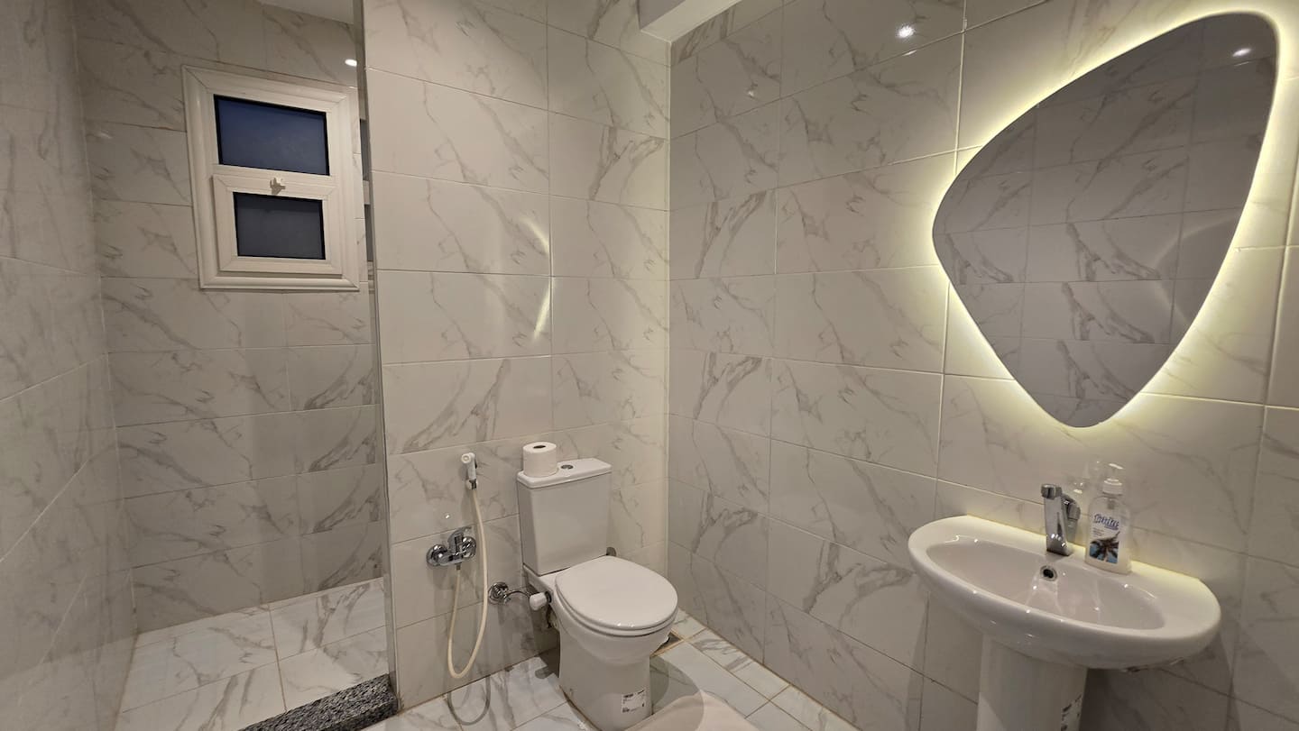 DHB STAYS | Luxury 2BR Qasr El Nil | G-304 — Full bathroom 1 in Downtown Cairo (Marouf), Cairo Governorate, Egypt, Egypt — photo 3