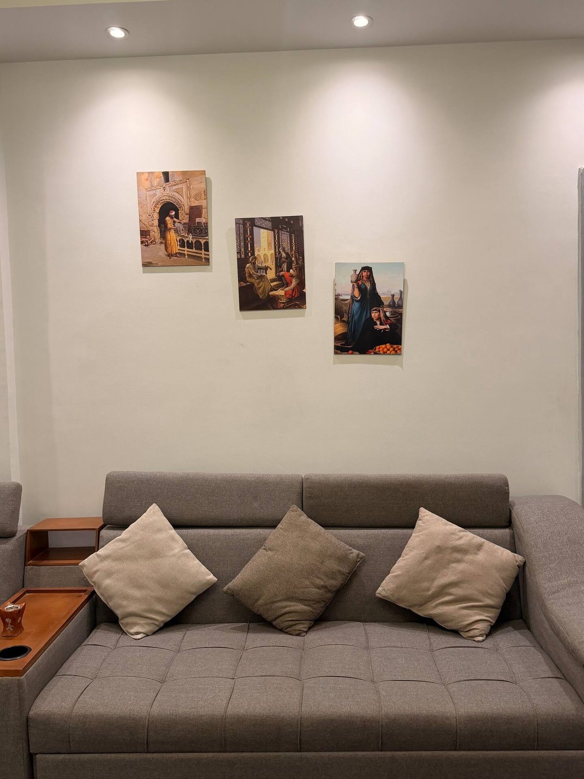 DHB STAYS | Spacious 2BR Downtown Cairo | G-104 — Living Room in Downtown Cairo (Marouf), Cairo Governorate, Egypt, Egypt — photo 3