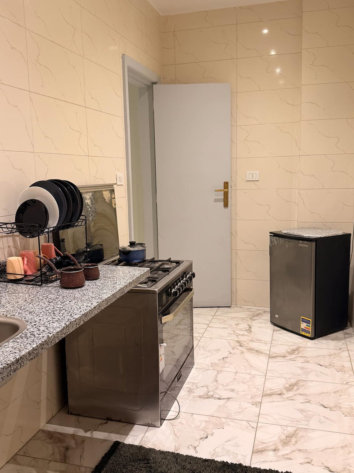 DHB STAYS | Spacious 2BR Downtown Cairo | G-104 — Full Kitchen in Downtown Cairo (Marouf), Cairo Governorate, Egypt, Egypt — photo 2