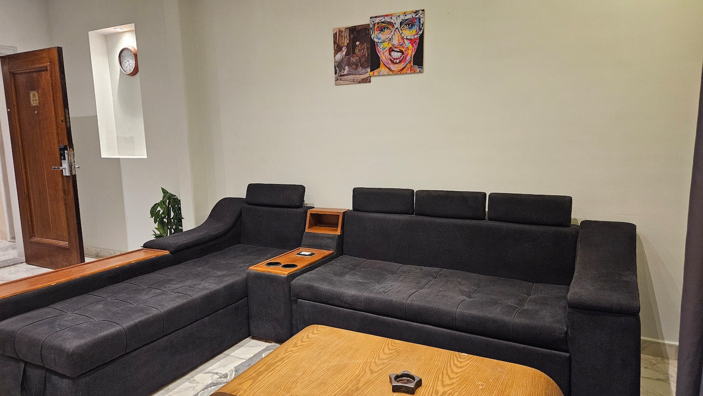 DHB STAYS | 1BR Flat Downtown Cairo | G-101 — Living Room in Downtown Cairo (Marouf), Cairo Governorate, Egypt, Egypt — photo 2