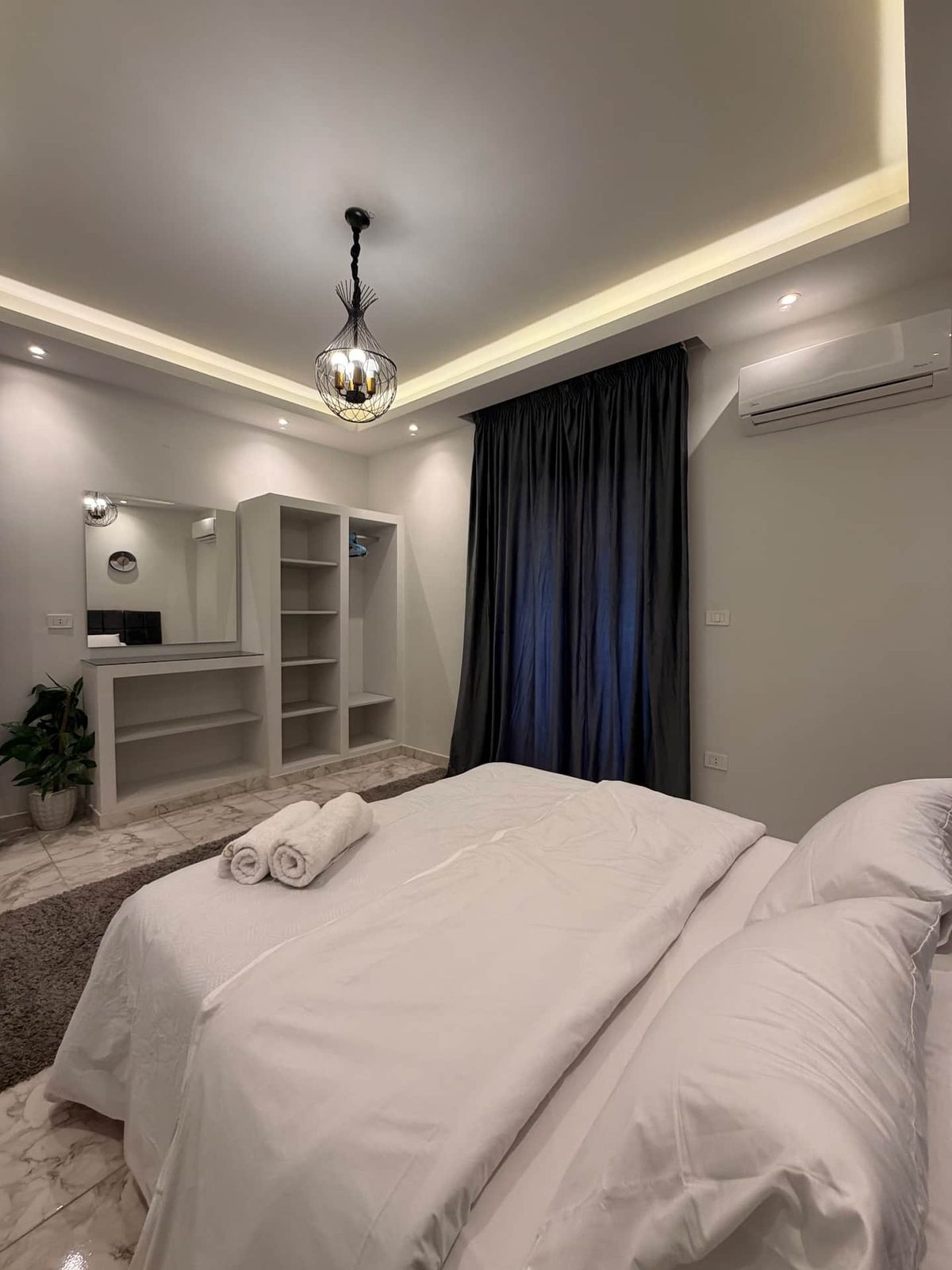 DHB STAYS | Qasr El Nil Luxury 1BR | B-601 — Bedroom 1 in Downtown Cairo (Marouf), Cairo Governorate, Egypt, Egypt — photo 3