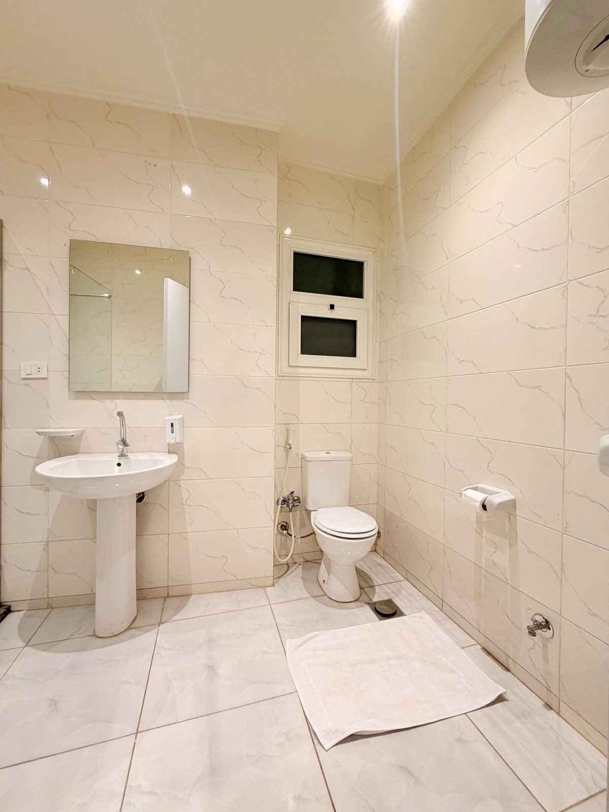 DHB STAYS | Premium 1BR Near Museum | B-401 — Full bathroom 1 in Downtown Cairo (Marouf), Cairo Governorate, Egypt, Egypt