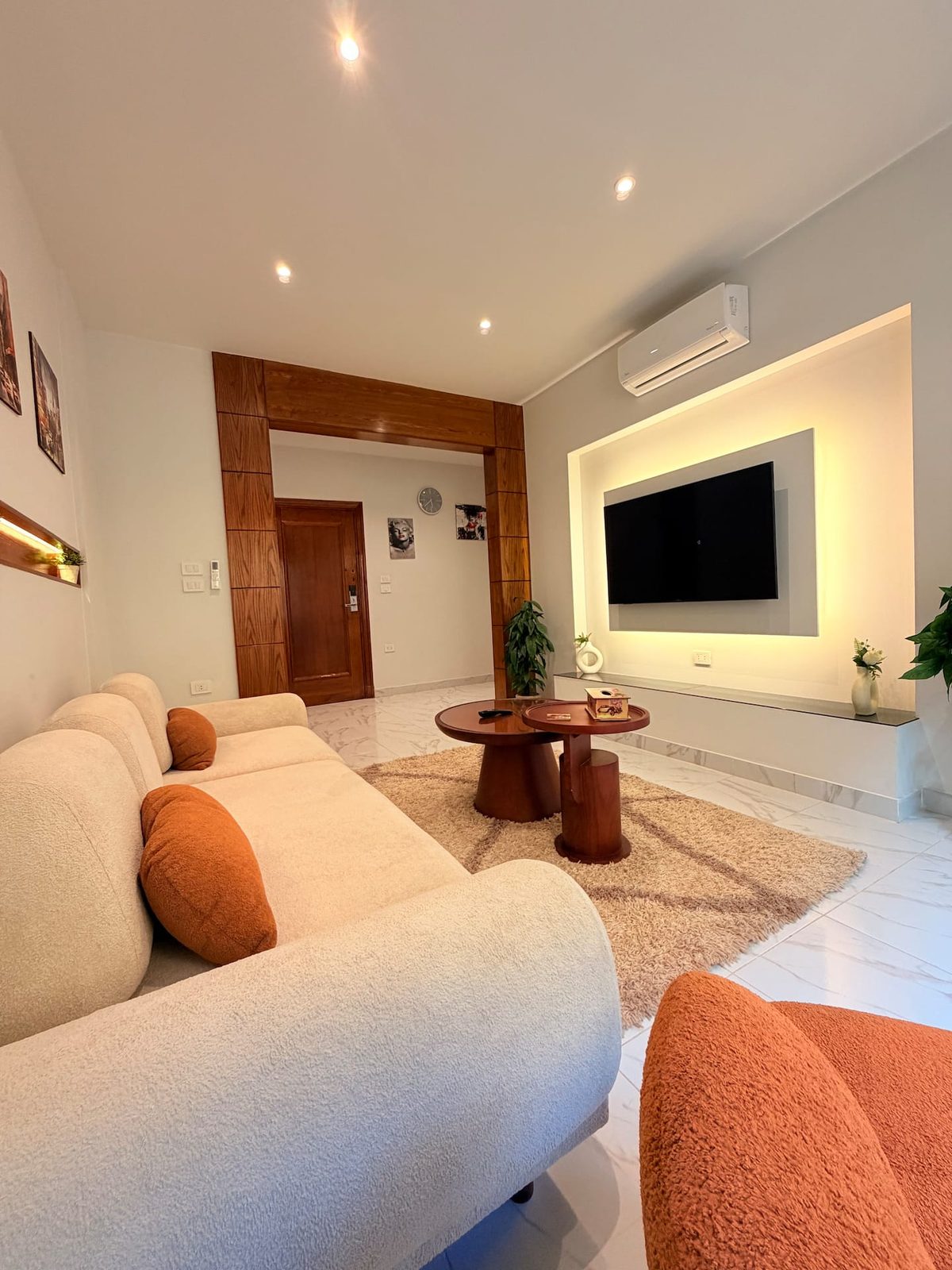 DHB STAYS | Downtown 1BR Smart Access | B-607 — Living Room in Downtown Cairo (Marouf), Cairo Governorate, Egypt, Egypt