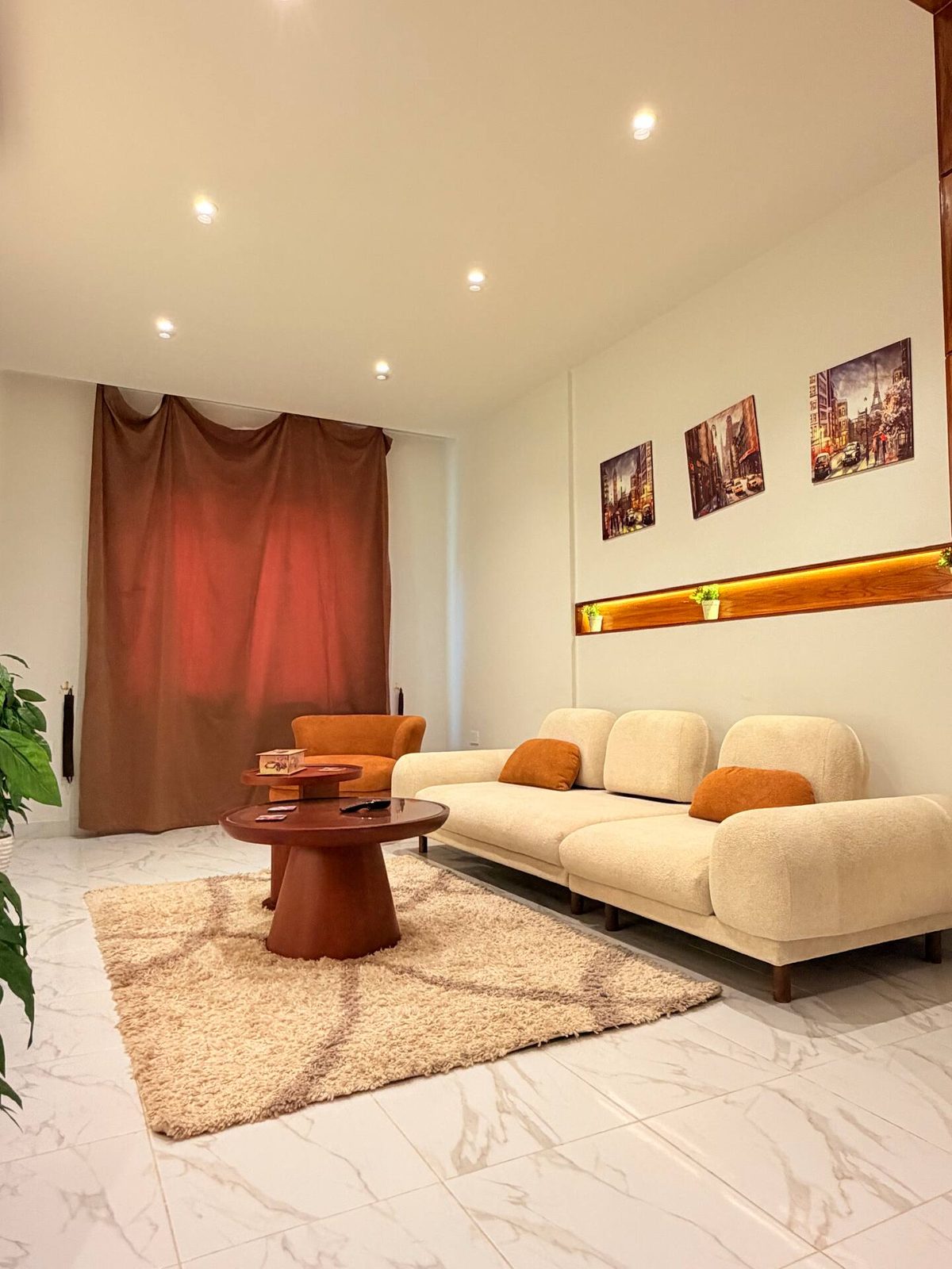 DHB STAYS | Downtown 1BR Smart Access | B-607 — Living Room in Downtown Cairo (Marouf), Cairo Governorate, Egypt, Egypt — photo 3