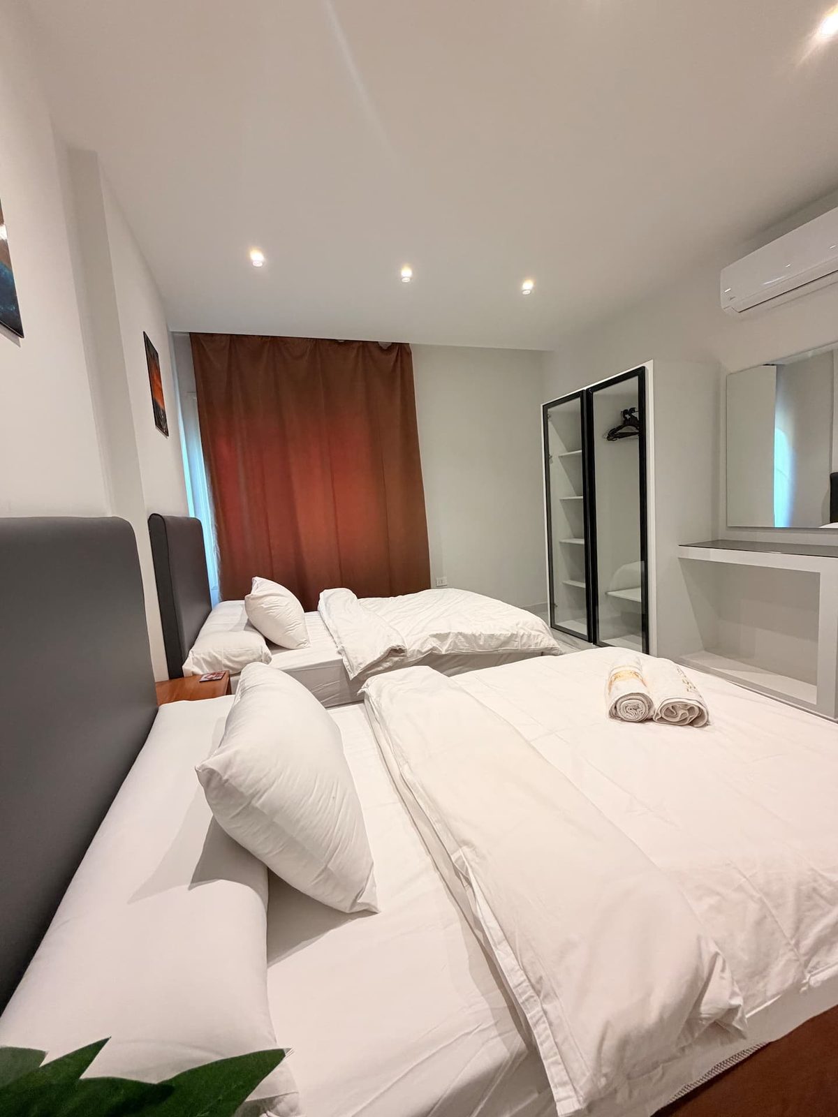 DHB STAYS | Downtown 1BR Smart Access | B-607 — Bedroom 1 in Downtown Cairo (Marouf), Cairo Governorate, Egypt, Egypt — photo 3