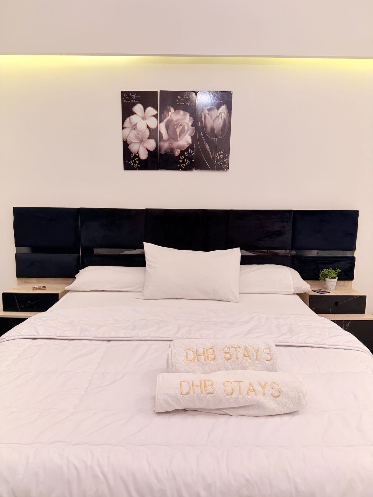 DHB STAYS | Tahrir Square City View 1BR | B-402 — Bedroom 1 in Downtown Cairo (Marouf), Cairo Governorate, Egypt, Egypt — photo 2