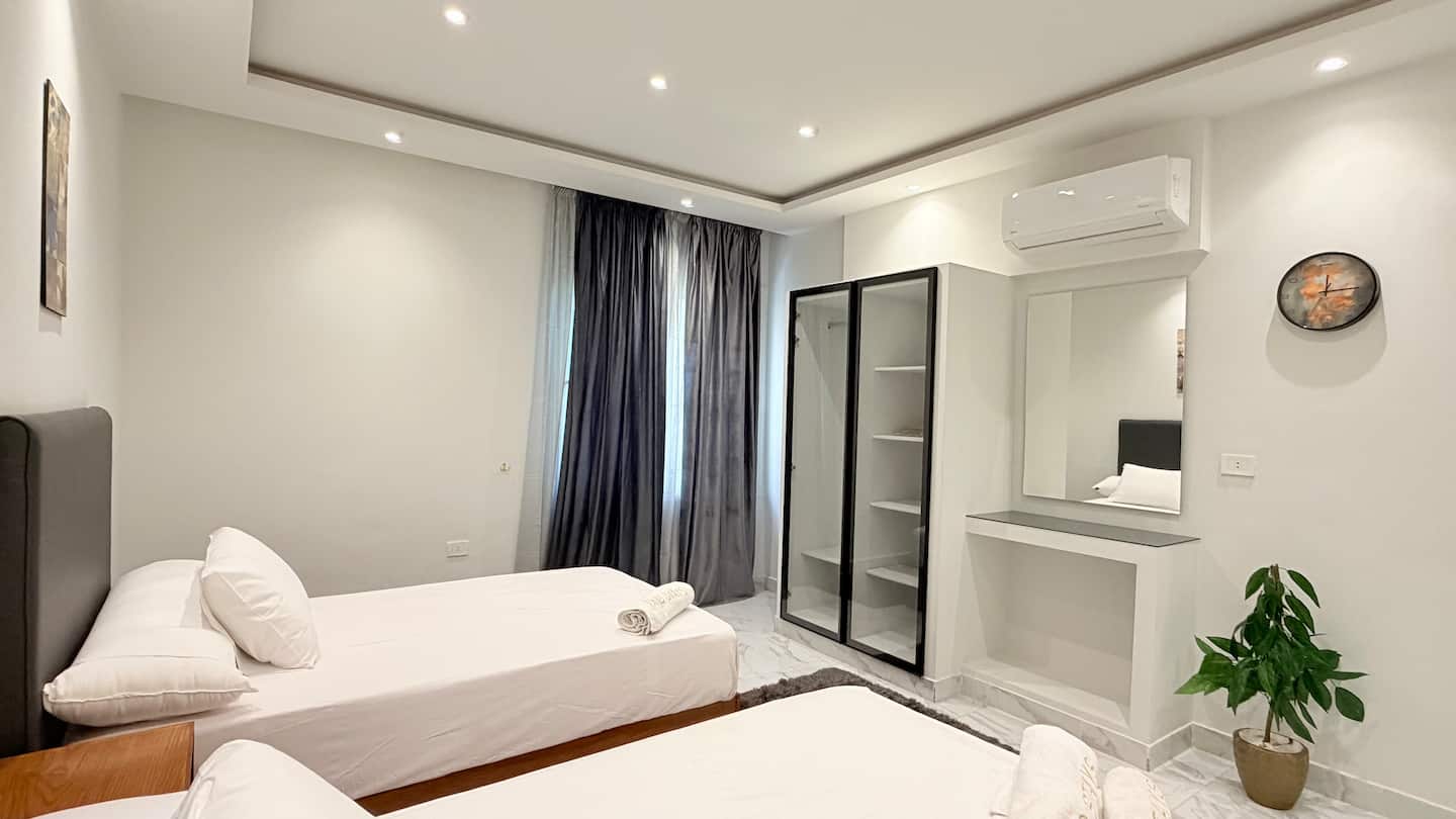 DHB STAYS | 2BR Central Cairo Suite | G-404 — Bedroom 1 in Downtown Cairo (Marouf), Cairo Governorate, Egypt, Egypt — photo 3