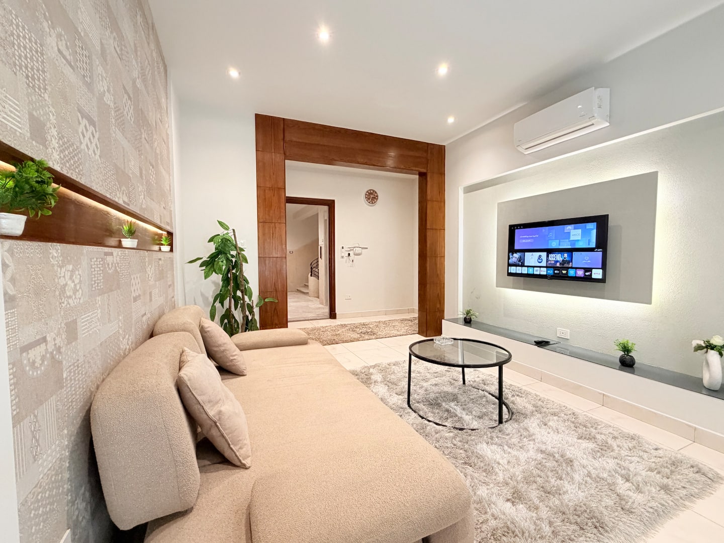 DHB STAYS | 1BR Central Cairo Suite | B-407 — Living Room in Downtown Cairo (Marouf), Cairo Governorate, Egypt, Egypt — photo 2