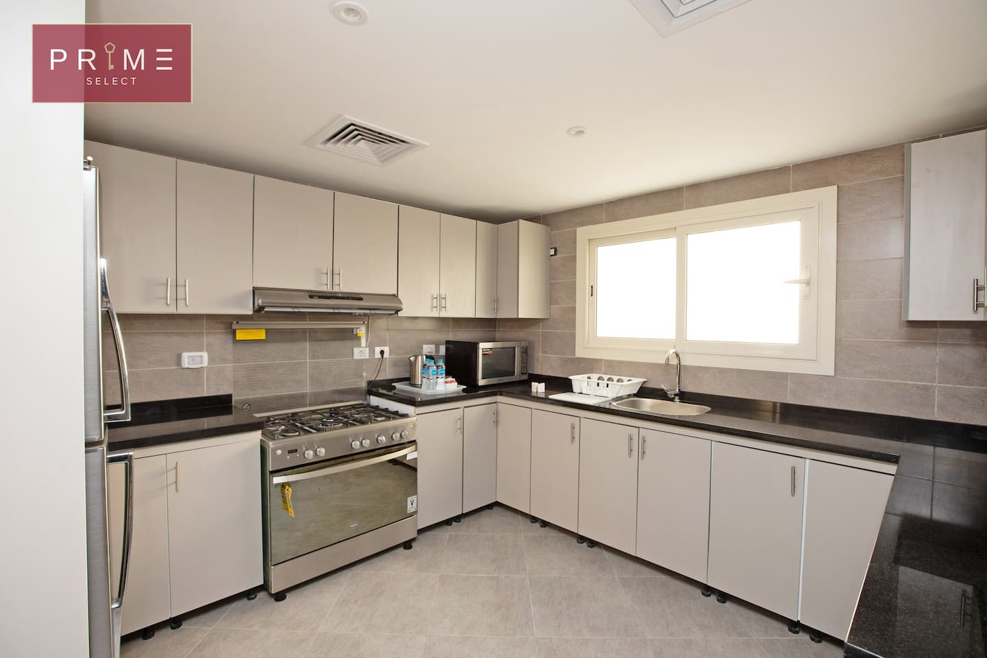 3 Bedrooms Penthouse - Prime Select New Giza — Full Kitchen in Prime Select New Giza, Giza, Egypt — photo 2