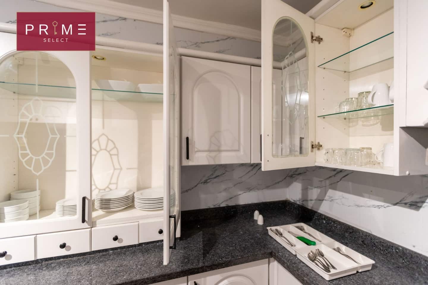 Dlx 2 BR Apt. Nile View - Prime Residence Arkadia — Full Kitchen in Prime Residence Arkadia, Cairo, Egypt